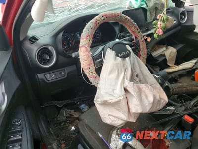 Zdjęcie 8 z 12 samochodu: 2024 KIA FORTE LXS VIN:3KPF24AD7RE804698 - miniatura