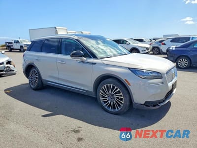 Czwarte zdjęcie samochodu z boku: 2022 LINCOLN CORSAIR RESERVE VIN:5LMCJ2D94NUL28996 - miniatura