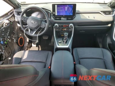 Zdjęcie 8 z 13 samochodu: 2024 TOYOTA RAV4 PRIME XSE VIN:JTMFB3FV0RD233651 - miniatura