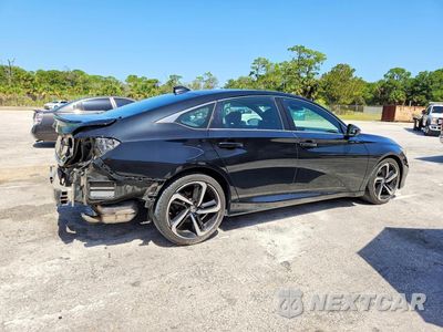 Trzecie zdjęcie samochodu z tyłu: 2018 HONDA ACCORD SPORT VIN:1HGCV1F33JA053701 - miniatura