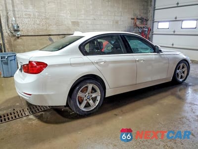 Trzecie zdjęcie samochodu z tyłu: 2015 BMW 320 I XDRIVE VIN:WBA3C3C58FP662886 - miniatura