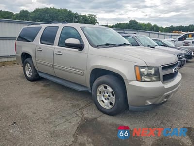 Czwarte zdjęcie samochodu z boku: 2009 CHEVROLET SUBURBAN K1500 LT VIN:1GNFK26309R251831 - miniatura