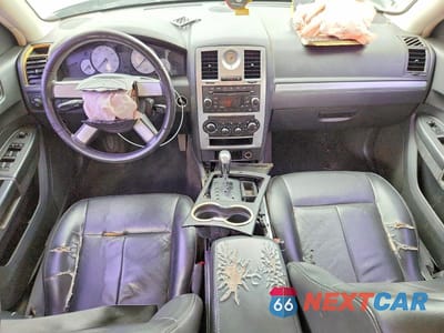 Zdjęcie 8 z 12 samochodu: 2010 CHRYSLER 300 TOURING VIN:2C3CA5CV6AH164935 - miniatura