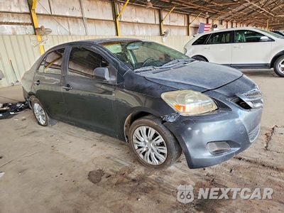 Czwarte zdjęcie samochodu z boku: 2007 TOYOTA YARIS BASE VIN:JTDBT923771019032 - miniatura