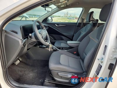 Zdjęcie 7 z 13 samochodu: 2026 KIA NIRO LX VIN:KNDCP3LE2T5360895 - miniatura