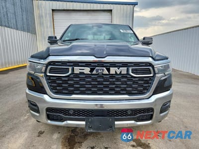 Piąte zdjęcie samochodu w środku: 2025 RAM 1500 BIG HORN/LONE STAR VIN:1C6SRFFP7SN581211 - miniatura