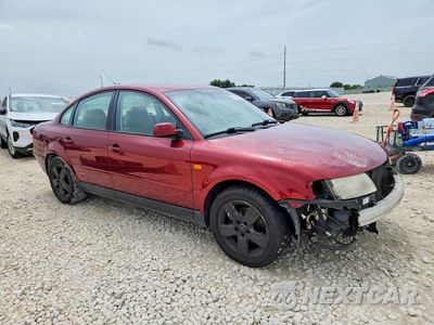 Czwarte zdjęcie samochodu z boku: 1998 VOLKSWAGEN PASSAT GLS VIN:WVWMA63B6WE389351 - miniatura