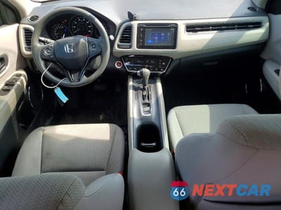 Zdjęcie 8 z 13 samochodu: 2018 HONDA HR-V EX VIN:3CZRU5H52JG702613 - miniatura