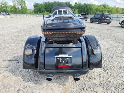 Czwarte zdjęcie samochodu z boku: 2022 HARLEY-DAVIDSON FLHTCUTGSE VIN:1HD1TBH16NB955741 - miniatura