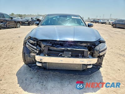 Piąte zdjęcie samochodu w środku: 2023 GENESIS G70 2.0T VIN:KMTG34TA3PU112443 - miniatura