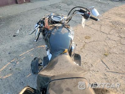 Zdjęcie 6 z 9 samochodu: 2015 YAMAHA XVS1300 CT VIN:JYAVP32E1FA005895 - miniatura