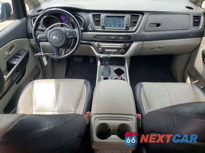 Zdjęcie 8 z 13 samochodu: 2019 KIA SEDONA EX VIN:KNDMB5C1XK6522065 - miniatura
