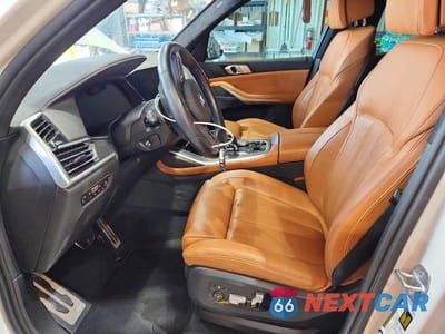 Zdjęcie 7 z 14 samochodu: 2022 BMW X7 XDRIVE40I VIN:5UXCW2C06N9K98431 - miniatura