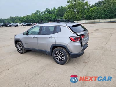 Drugie zdjęcie samochodu z przodu: 2017 JEEP COMPASS LATITUDE VIN:3C4NJDBB3HT651338 - miniatura