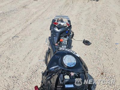 Piąte zdjęcie samochodu w środku: 2017 HONDA CBR600 RR VIN:JH2PC40J2HK300104 - miniatura