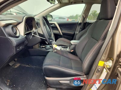 Zdjęcie 7 z 13 samochodu: 2015 TOYOTA RAV4 XLE VIN:2T3RFREV1FW262113 - miniatura