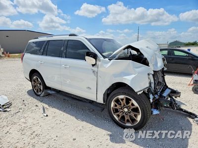 Czwarte zdjęcie samochodu z boku: 2025 FORD EXPEDITION KING RANCH VIN:1FMJU1P8XSEA12765 - miniatura