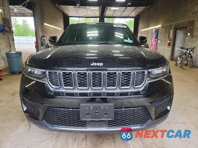 Piąte zdjęcie samochodu w środku: 2025 JEEP GRAND CHEROKEE LAREDO VIN:1C4RJHAG5SC320821 - miniatura