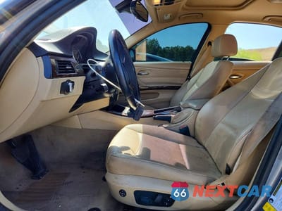 Zdjęcie 7 z 12 samochodu: 2011 BMW 328 XI VIN:WBAPK7C50BA821151 - miniatura