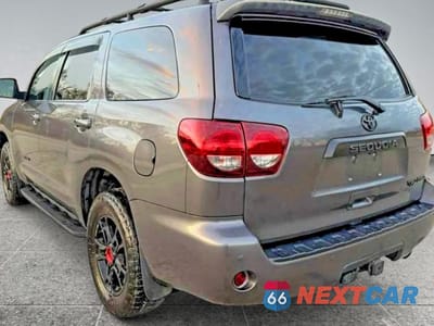 Trzecie zdjęcie samochodu z tyłu: 2021 TOYOTA SEQUOIA TRD PRO VIN:5TDEY5B10MS182254 - miniatura