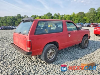Trzecie zdjęcie samochodu z tyłu: 1991 CHEVROLET BLAZER S10 VIN:1GNCT18Z4M8244830 - miniatura
