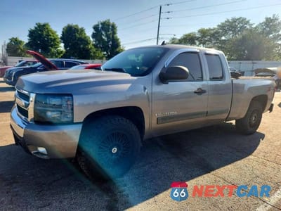 2008 CHEVROLET SILVERADO K1500 2GCEK190581102970 - główne zdjęcie licytacji z USA - miniatura