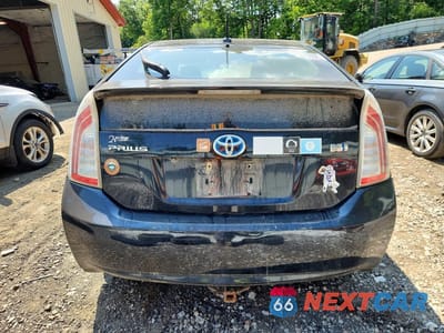 Zdjęcie 6 z 13 samochodu: 2013 TOYOTA PRIUS THREE VIN:JTDKN3DU5D1718720 - miniatura