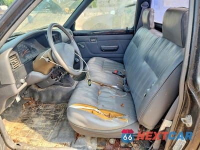 Zdjęcie 7 z 12 samochodu: 1993 TOYOTA PICKUP 1/2 TON SHORT WHEELBASE VIN:JT4RN81A4P5162192 - miniatura
