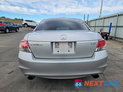 Zdjęcie 6 z 12 samochodu: 2010 HONDA ACCORD EXL VIN:1HGCP3F82AA028404 - miniatura