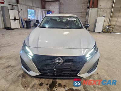Piąte zdjęcie samochodu w środku: 2025 NISSAN ALTIMA SV VIN:1N4BL4DV8SN387017 - miniatura
