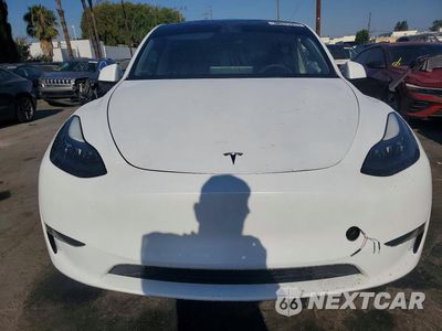 Piąte zdjęcie samochodu w środku: 2024 TESLA MODEL Y VIN:7SAYGDEE4RA263584 - miniatura