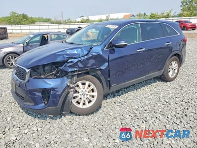 2020 KIA SORENTO LX 5XYPGDA38LG651062 - główne zdjęcie licytacji z USA - miniatura