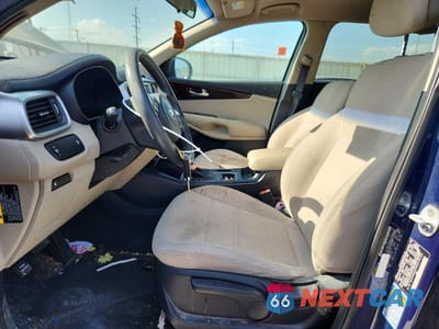 Zdjęcie 7 z 13 samochodu: 2017 KIA SORENTO LX V6 VIN:5XYPG4A55HG216105 - miniatura