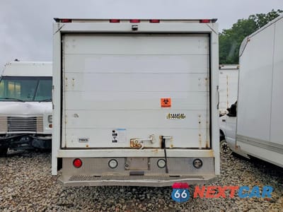 Zdjęcie 6 z 13 samochodu: 2013 FORD E350 BOX TRUCK VIN:1FDWE3FL5DDA85295 - miniatura