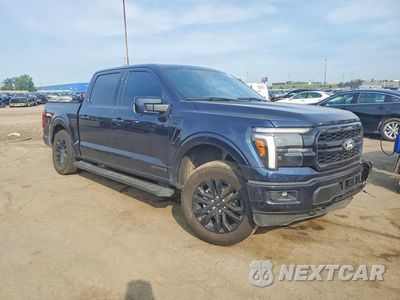 Czwarte zdjęcie samochodu z boku: 2025 FORD F150 LARIAT VIN:1FTFW5LD2SFA69681 - miniatura