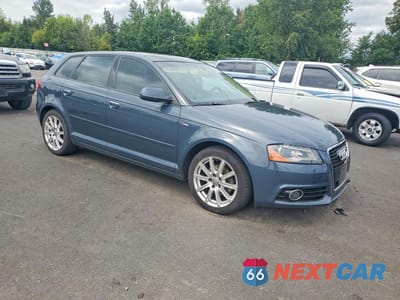 Czwarte zdjęcie samochodu z boku: 2013 AUDI A3 PREMIUM PLUS VIN:WAUKJAFM7DA017252 - miniatura