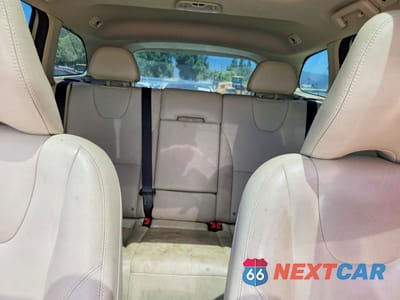 Zdjęcie 10 z 13 samochodu: 2016 VOLVO XC60 T5 PLATINUM VIN:YV4612RM1G2810838 - miniatura