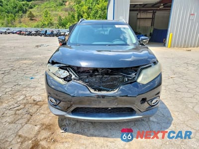 Piąte zdjęcie samochodu w środku: 2015 NISSAN ROGUE SV VIN:5N1AT2MVXFC822997 - miniatura