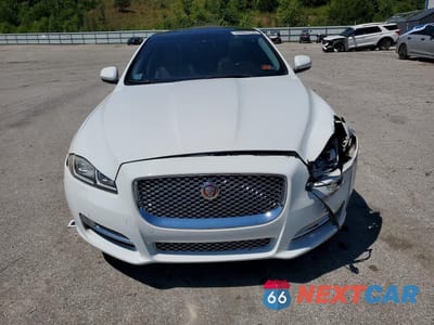Piąte zdjęcie samochodu w środku: 2016 JAGUAR XJL PORTFOLIO VIN:SAJWA2G78G8V98194 - miniatura