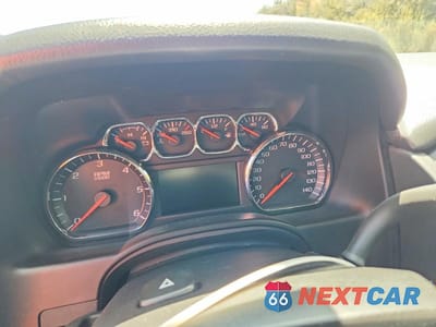 Zdjęcie 9 z 13 samochodu: 2015 CHEVROLET SUBURBAN K1500 LT VIN:1GNSKJKCXFR123249 - miniatura