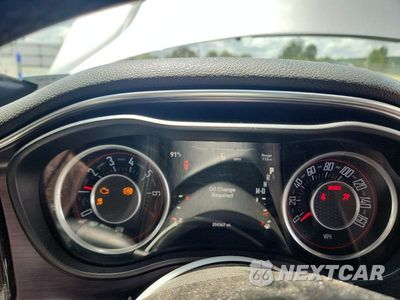 Zdjęcie 9 z 12 samochodu: 2015 DODGE CHALLENGER SXT VIN:2C3CDZAG5FH877464 - miniatura
