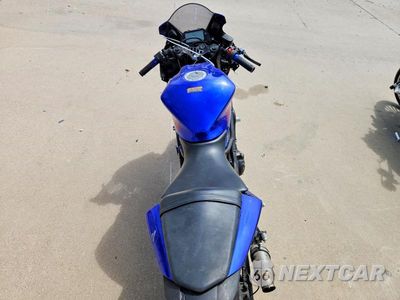Zdjęcie 6 z 9 samochodu: 2022 YAMAHA YZFR3 A VIN:MH3RH18Y9NK008689 - miniatura