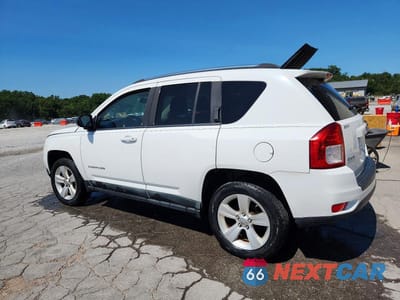 Drugie zdjęcie samochodu z przodu: 2012 JEEP COMPASS SPORT VIN:1C4NJDBB1CD520455 - miniatura