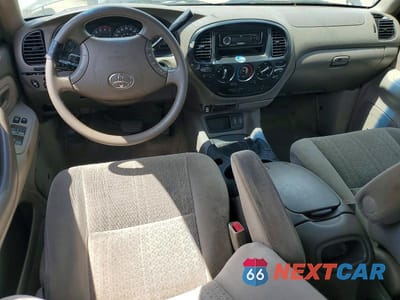 Zdjęcie 8 z 12 samochodu: 2005 TOYOTA TUNDRA DOUBLE CAB SR5 VIN:5TBDT44135S481975 - miniatura
