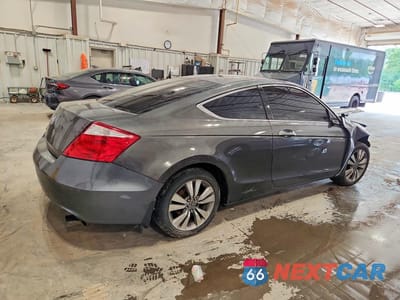 Trzecie zdjęcie samochodu z tyłu: 2010 HONDA ACCORD LX VIN:1HGCS1B36AA012025 - miniatura