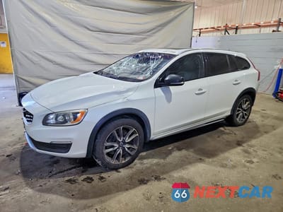 2016 VOLVO V60 CROSS COUNTRY PREMIER YV4612HK2G1003119 - główne zdjęcie licytacji z USA - miniatura