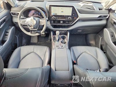 Zdjęcie 8 z 12 samochodu: 2026 TOYOTA HIGHLANDER HYBRID PLATINUM VIN:5TDEBRCH0TS708840 - miniatura
