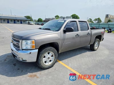 2012 CHEVROLET SILVERADO K1500 LT 3GCPKSE7XCG263901 - główne zdjęcie licytacji z USA - miniatura
