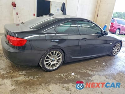 Trzecie zdjęcie samochodu z tyłu: 2012 BMW 328 I VIN:WBAKE3C57CE769943 - miniatura