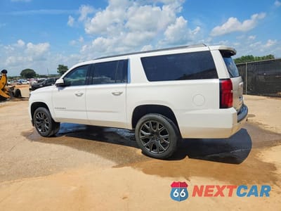 Drugie zdjęcie samochodu z przodu: 2015 CHEVROLET SUBURBAN C1500 LS VIN:1GNSCHKC0FR250632 - miniatura